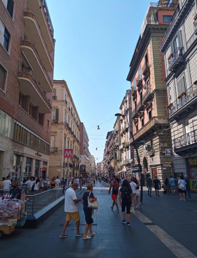 B&B Marika Toledo Napoli Bagian luar foto